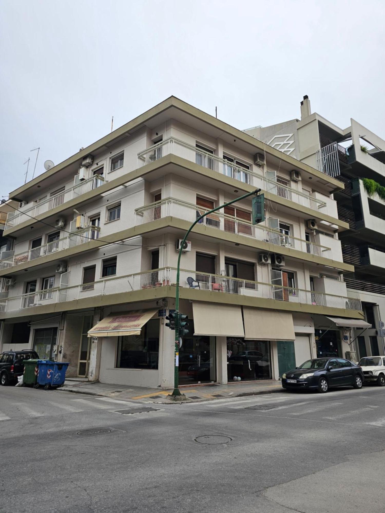 Elektra's Apartment#2 1st Fl, στο κέντρο της λάρισας με δωρεάν Parking Apartment *