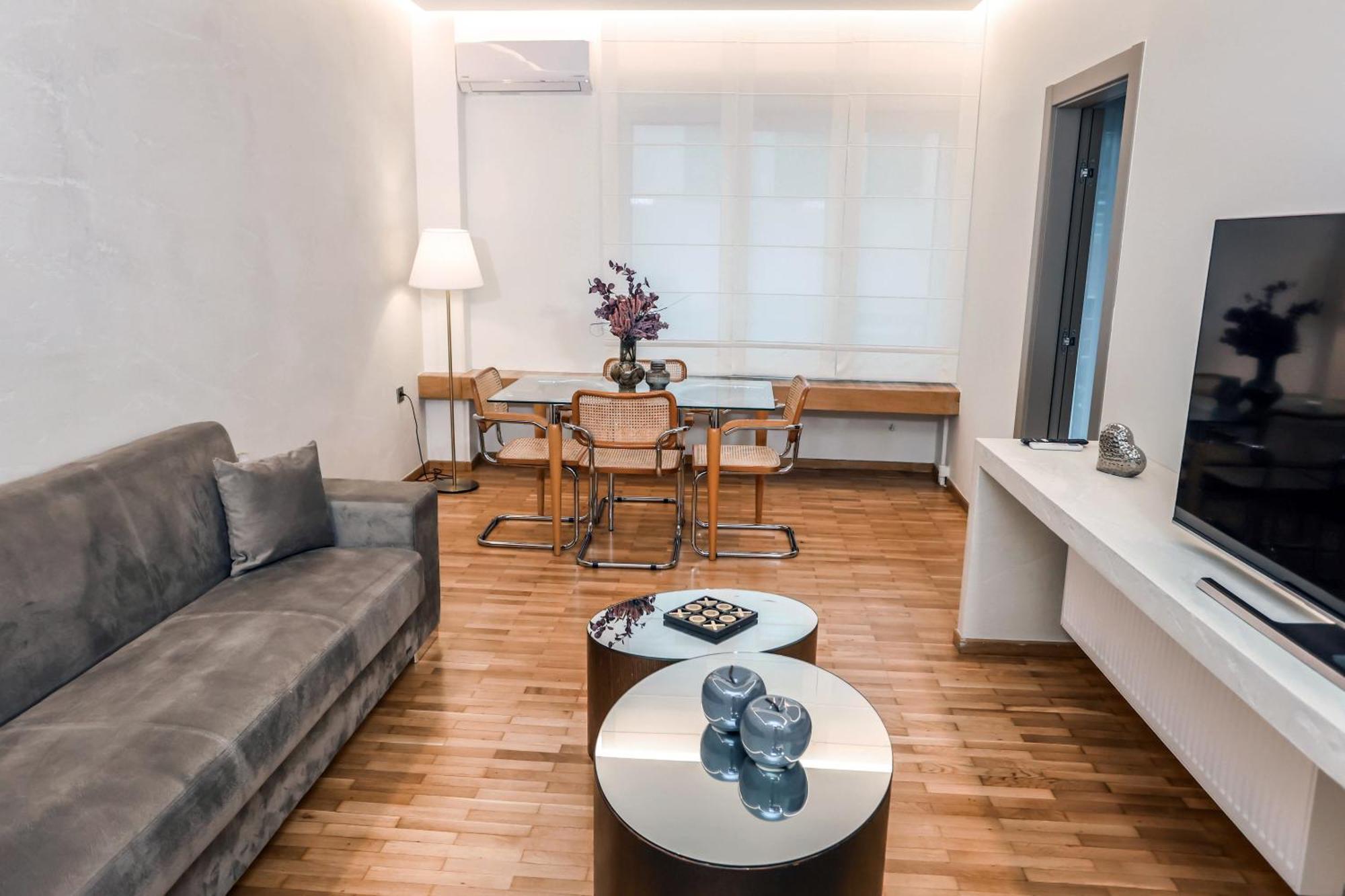 Elektra's Apartment#2 1st Fl, στο κέντρο της λάρισας με δωρεάν Parking * Larissa